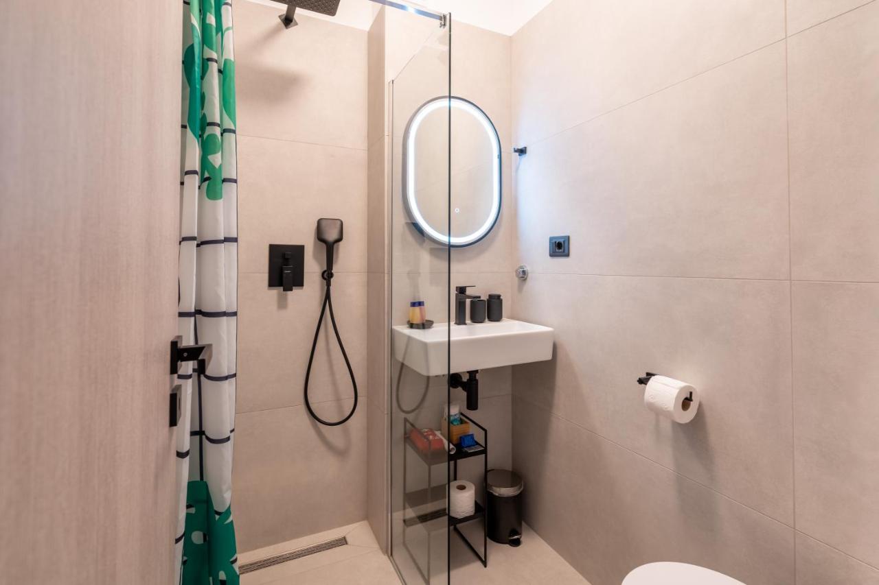 רוביני New! D31 Studio W2 Bikes, Sunny Terrace & Parking מראה חיצוני תמונה