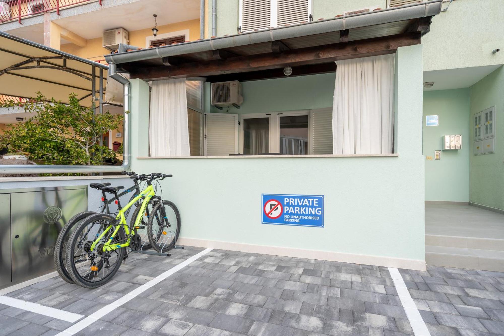 רוביני New! D31 Studio W2 Bikes, Sunny Terrace & Parking מראה חיצוני תמונה